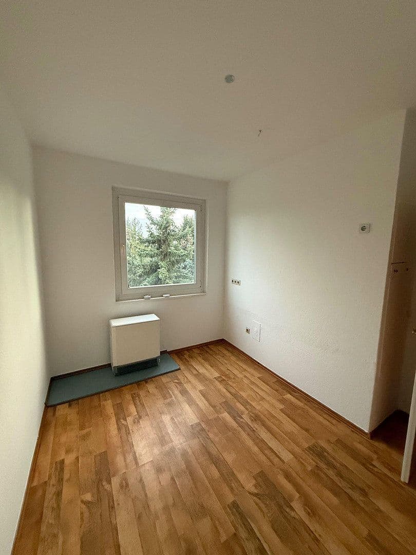 Prenájom bytu 5-izbový 102 m², Torgauer Str. 53-61, Doberlug-Kirchhain, Brandenbursko Prenájom bytu 5-izbový 102 m², Torgauer Str. 53-61, Doberlug-Kirchhain, Brandenbursko