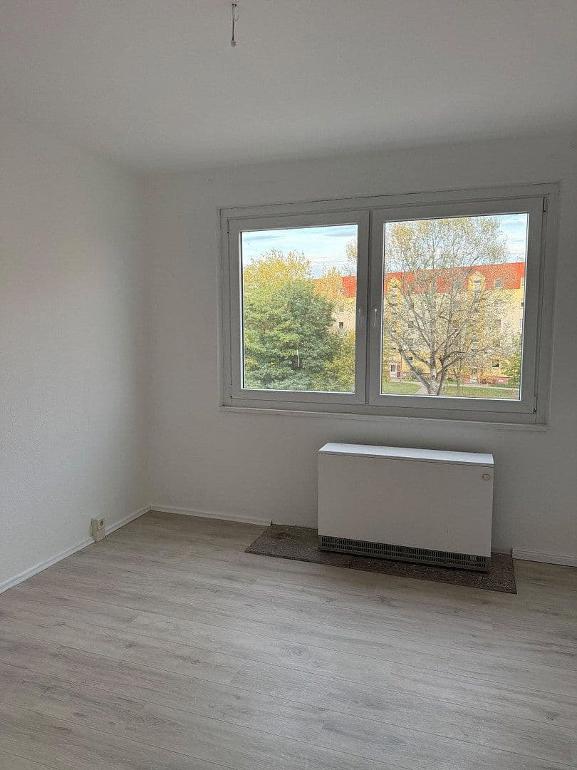 Prenájom bytu 5-izbový 102 m², Torgauer Str. 53-61, Doberlug-Kirchhain, Brandenbursko Prenájom bytu 5-izbový 102 m², Torgauer Str. 53-61, Doberlug-Kirchhain, Brandenbursko