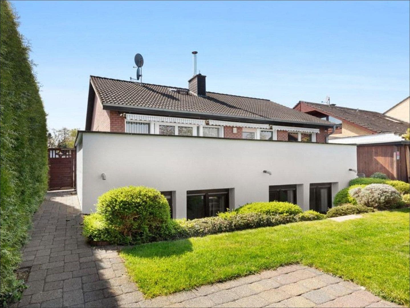Predaj domu 154 m², pozemok 523 m², Weimarer Strasse 61, Bornheim, Severné Porýnie - Westfálsko Predaj domu 154 m², pozemok 523 m², Weimarer Strasse 61, Bornheim, Severné Porýnie - Westfálsko