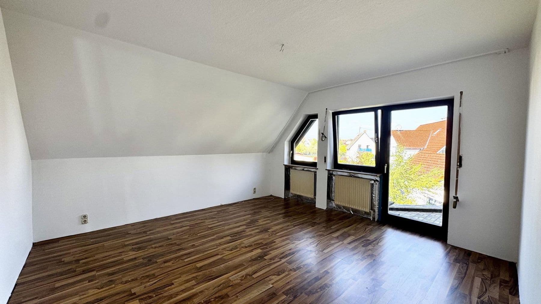 Predaj domu 216 m², pozemok 312 m², Heimstraße 29, Hirschaid, Bavorsko Predaj domu 216 m², pozemok 312 m², Heimstraße 29, Hirschaid, Bavorsko