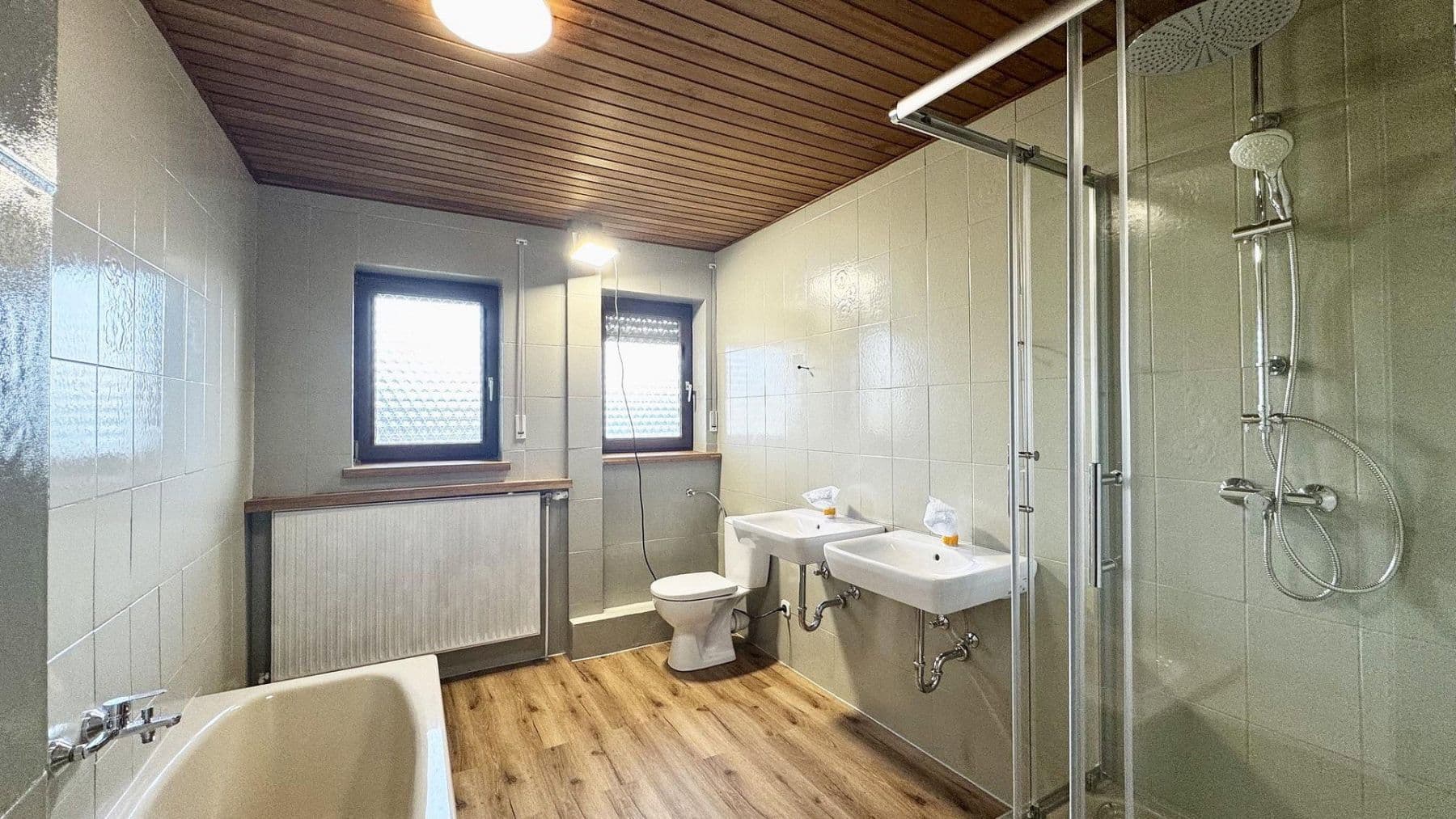 Predaj domu 216 m², pozemok 312 m², Heimstraße 29, Hirschaid, Bavorsko Predaj domu 216 m², pozemok 312 m², Heimstraße 29, Hirschaid, Bavorsko