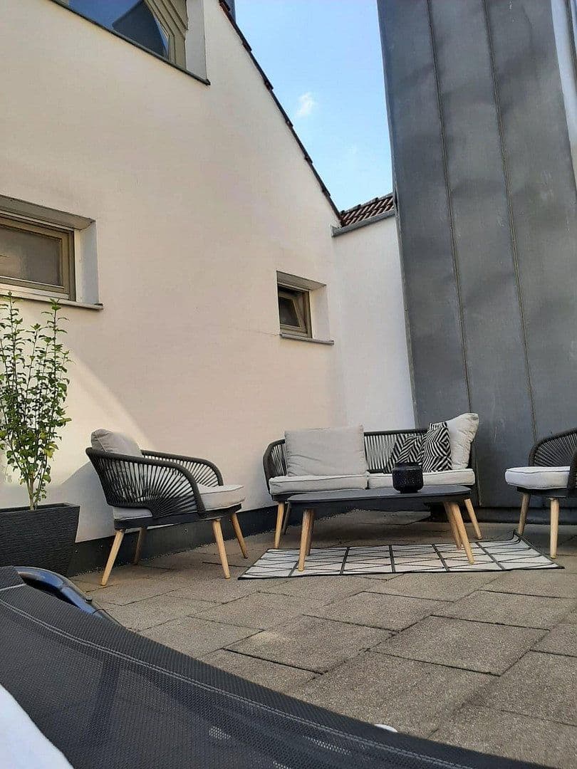Prenájom bytu 1-izbový 55 m², Schelklingeer Straße 12, Augsburg, Bavorsko Prenájom bytu 1-izbový 55 m², Schelklingeer Straße 12, Augsburg, Bavorsko