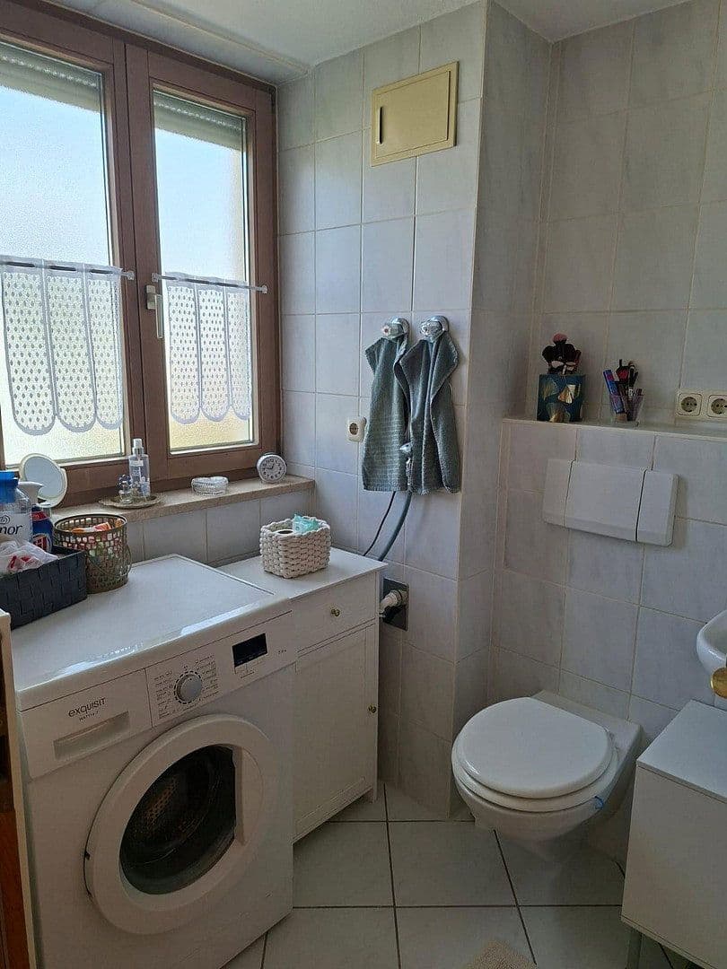 Prenájom bytu 1-izbový 55 m², Schelklingeer Straße 12, Augsburg, Bavorsko Prenájom bytu 1-izbový 55 m², Schelklingeer Straße 12, Augsburg, Bavorsko