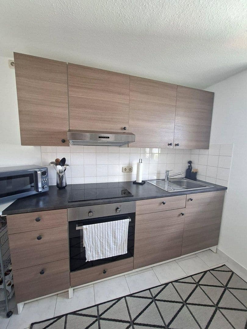 Prenájom bytu 1-izbový 55 m², Schelklingeer Straße 12, Augsburg, Bavorsko Prenájom bytu 1-izbový 55 m², Schelklingeer Straße 12, Augsburg, Bavorsko