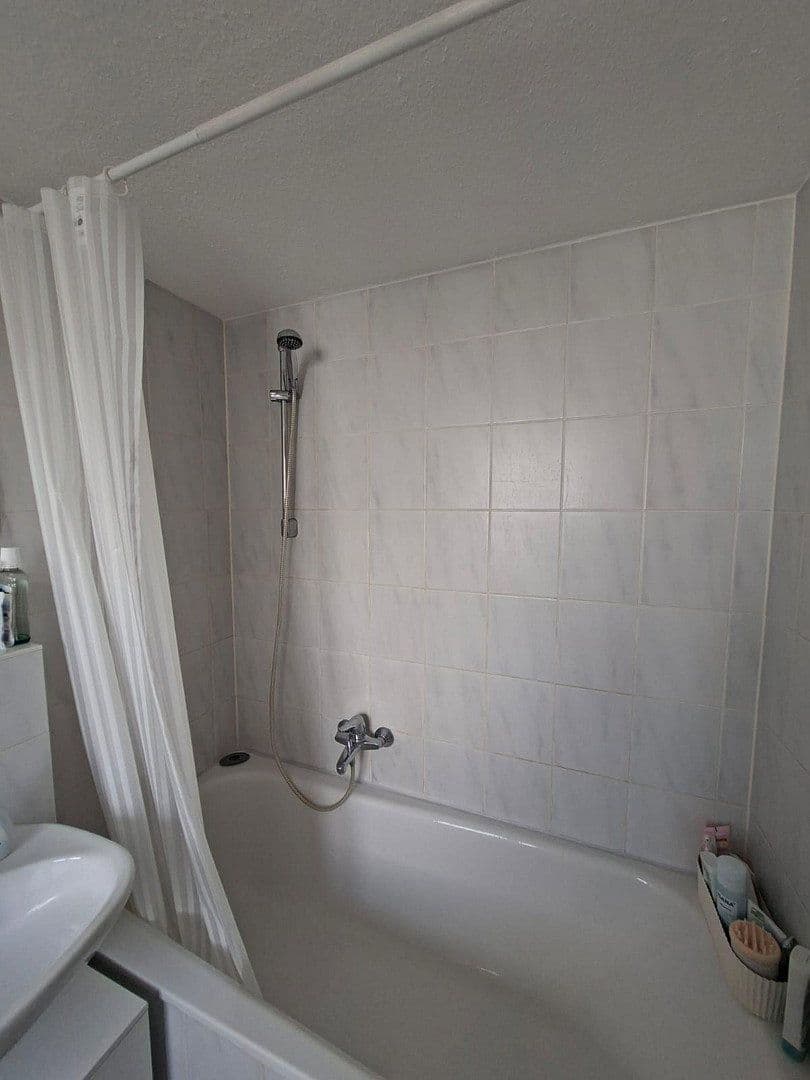 Prenájom bytu 1-izbový 55 m², Schelklingeer Straße 12, Augsburg, Bavorsko Prenájom bytu 1-izbový 55 m², Schelklingeer Straße 12, Augsburg, Bavorsko