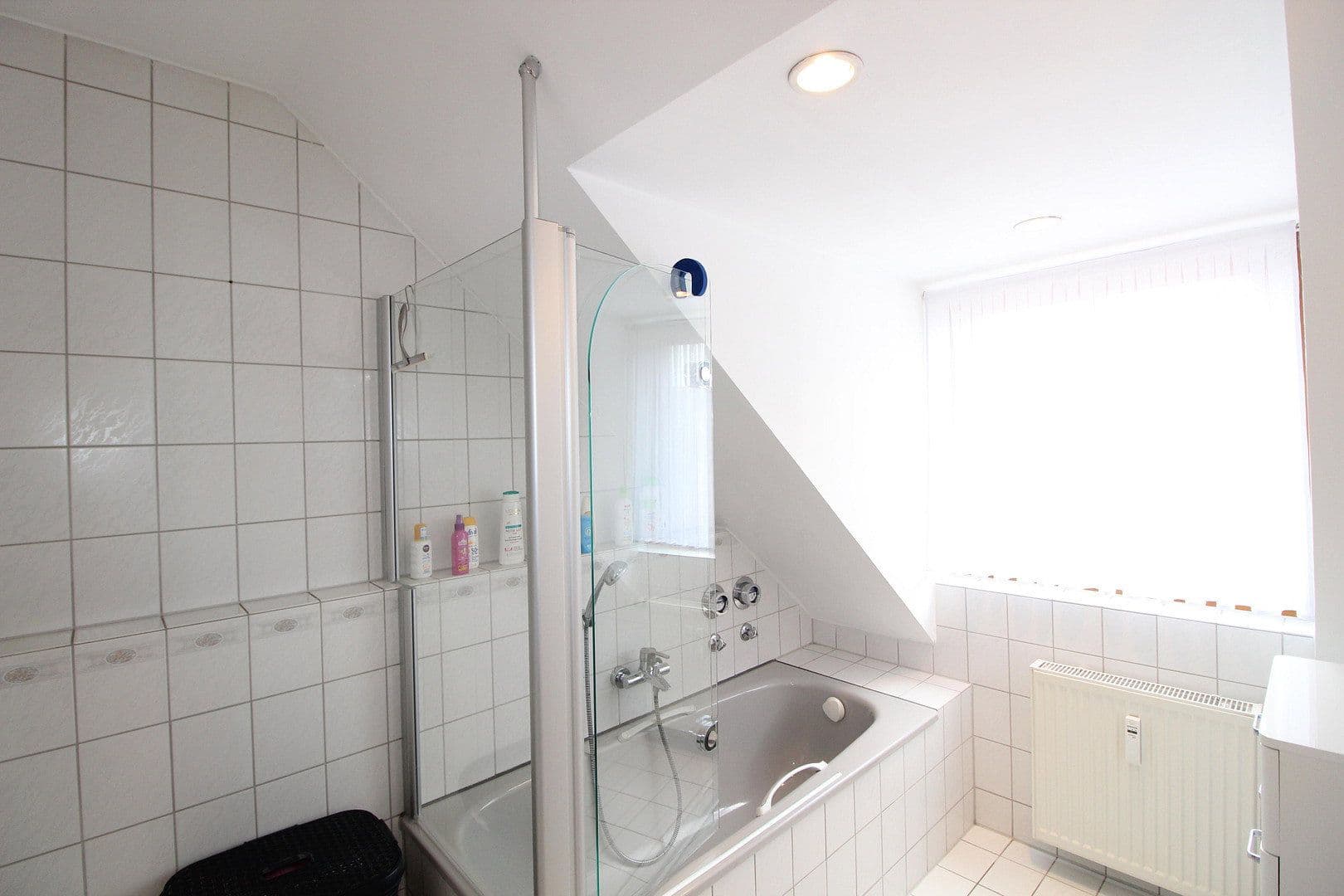 Prenájom bytu 4-izbový 95 m², Schwabhausen/ Oberroth, Bavorsko Prenájom bytu 4-izbový 95 m², Schwabhausen/ Oberroth, Bavorsko
