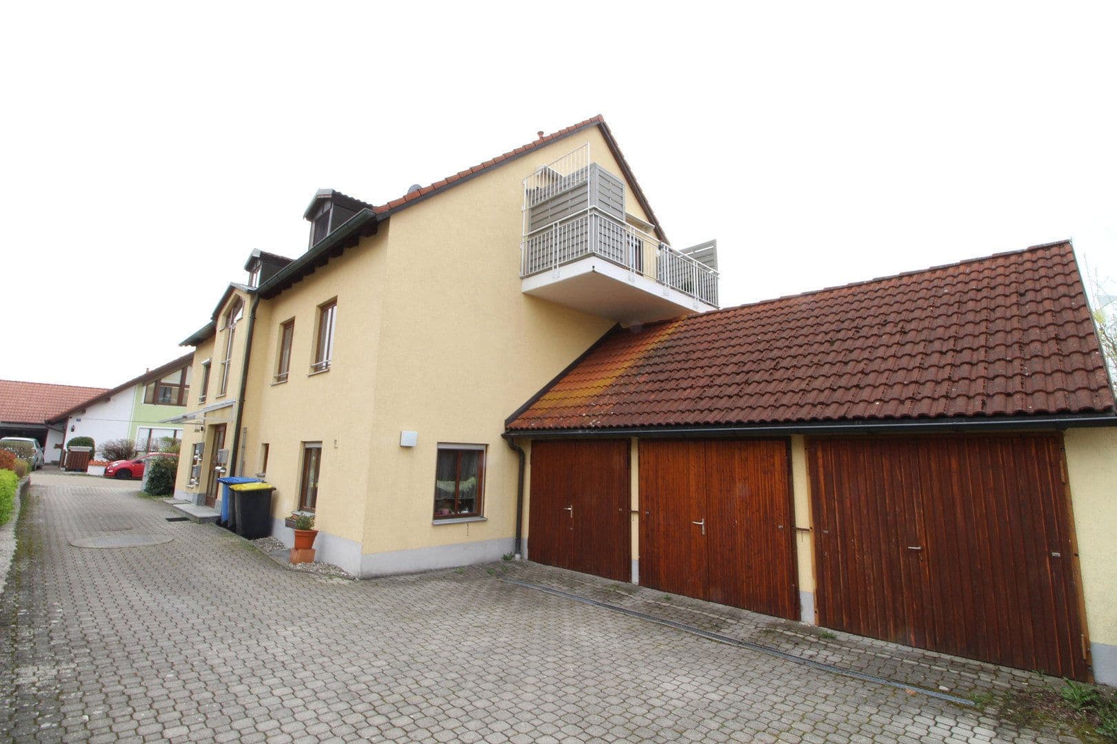 Prenájom bytu 4-izbový 95 m², Schwabhausen/ Oberroth, Bavorsko Prenájom bytu 4-izbový 95 m², Schwabhausen/ Oberroth, Bavorsko