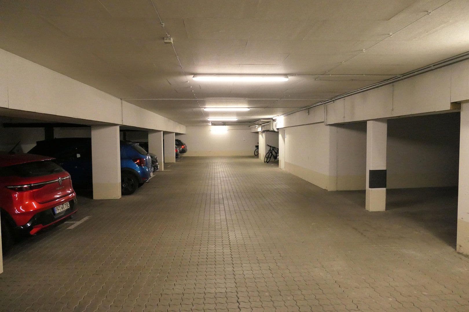 Prenájom bytu 2-izbový 65 m², Fürstenrieder Str. 189, München, Bavorsko Prenájom bytu 2-izbový 65 m², Fürstenrieder Str. 189, München, Bavorsko