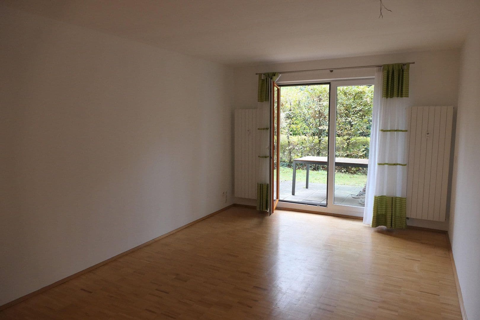 Prenájom bytu 2-izbový 65 m², Fürstenrieder Str. 189, München, Bavorsko Prenájom bytu 2-izbový 65 m², Fürstenrieder Str. 189, München, Bavorsko