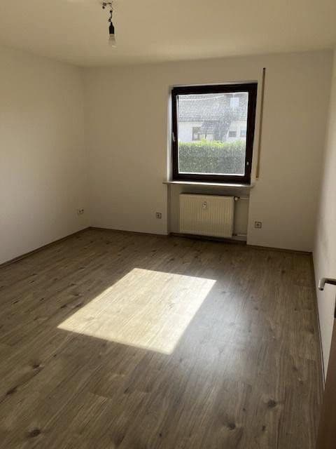 Prenájom bytu 4-izbový 104 m², Ilmendorf / Geisenfeld, Bavorsko Prenájom bytu 4-izbový 104 m², Ilmendorf / Geisenfeld, Bavorsko