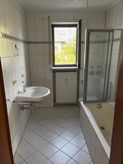 Prenájom bytu 4-izbový 104 m², Ilmendorf / Geisenfeld, Bavorsko Prenájom bytu 4-izbový 104 m², Ilmendorf / Geisenfeld, Bavorsko