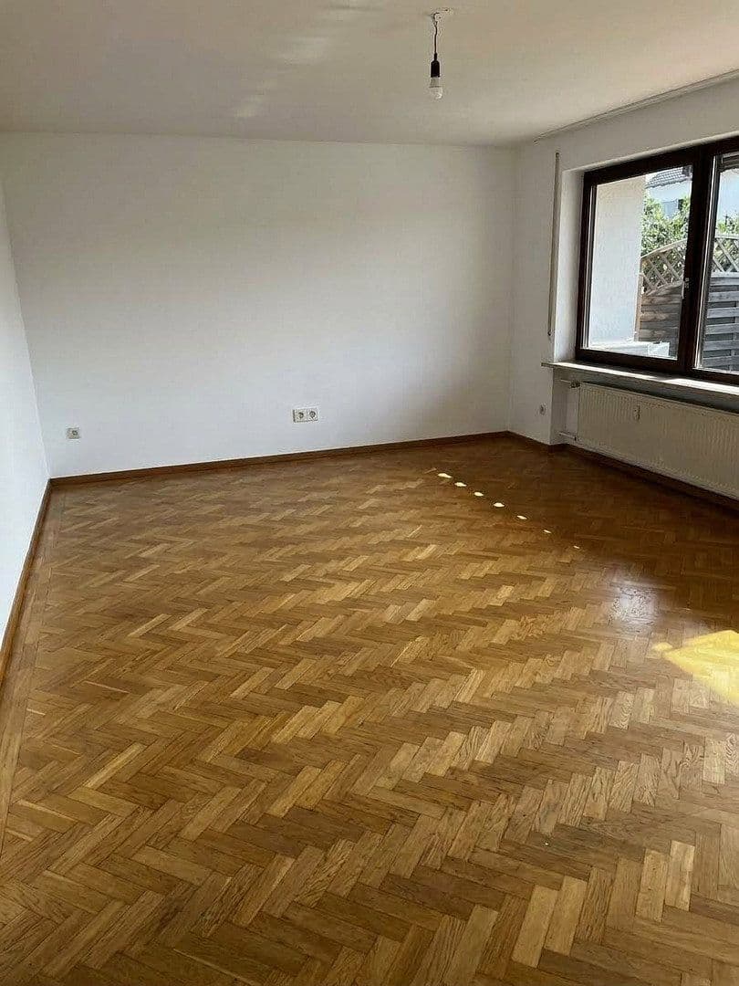 Prenájom bytu 4-izbový 104 m², Ilmendorf / Geisenfeld, Bavorsko Prenájom bytu 4-izbový 104 m², Ilmendorf / Geisenfeld, Bavorsko