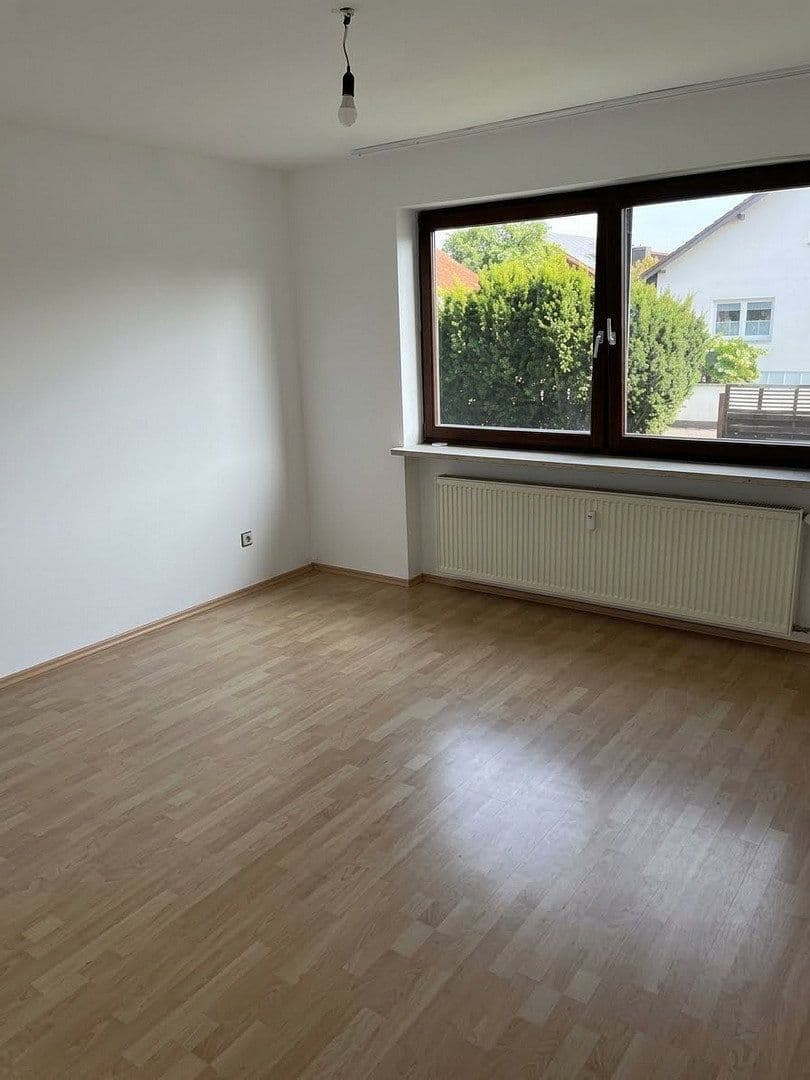 Prenájom bytu 4-izbový 104 m², Ilmendorf / Geisenfeld, Bavorsko Prenájom bytu 4-izbový 104 m², Ilmendorf / Geisenfeld, Bavorsko