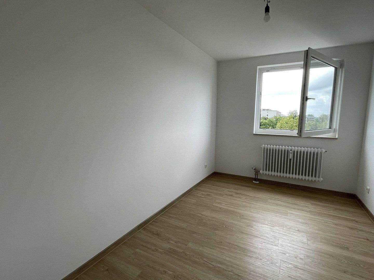 Prenájom bytu 3-izbový 76 m², Puchheim, Bavorsko Prenájom bytu 3-izbový 76 m², Puchheim, Bavorsko