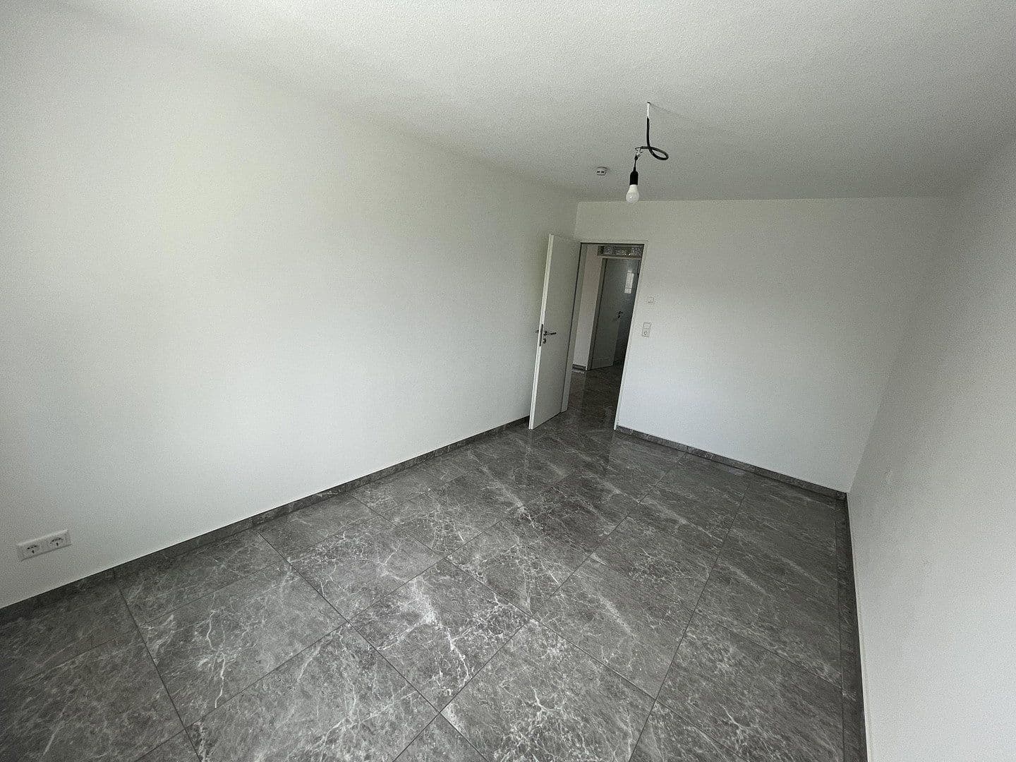 Prenájom bytu 3-izbový 74 m², Waiblingen, Bádensko-Wurttembersko Prenájom bytu 3-izbový 74 m², Waiblingen, Bádensko-Wurttembersko