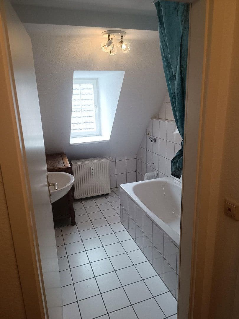 Prenájom bytu 3-izbový 80 m², Hauptstraße 54, Bietigheim-Bissingen, Bádensko-Wurttembersko Prenájom bytu 3-izbový 80 m², Hauptstraße 54, Bietigheim-Bissingen, Bádensko-Wurttembersko