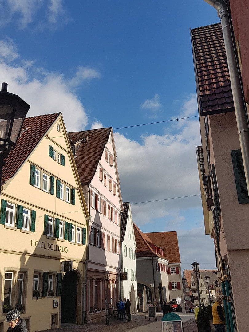 Prenájom bytu 3-izbový 80 m², Hauptstraße 54, Bietigheim-Bissingen, Bádensko-Wurttembersko Prenájom bytu 3-izbový 80 m², Hauptstraße 54, Bietigheim-Bissingen, Bádensko-Wurttembersko