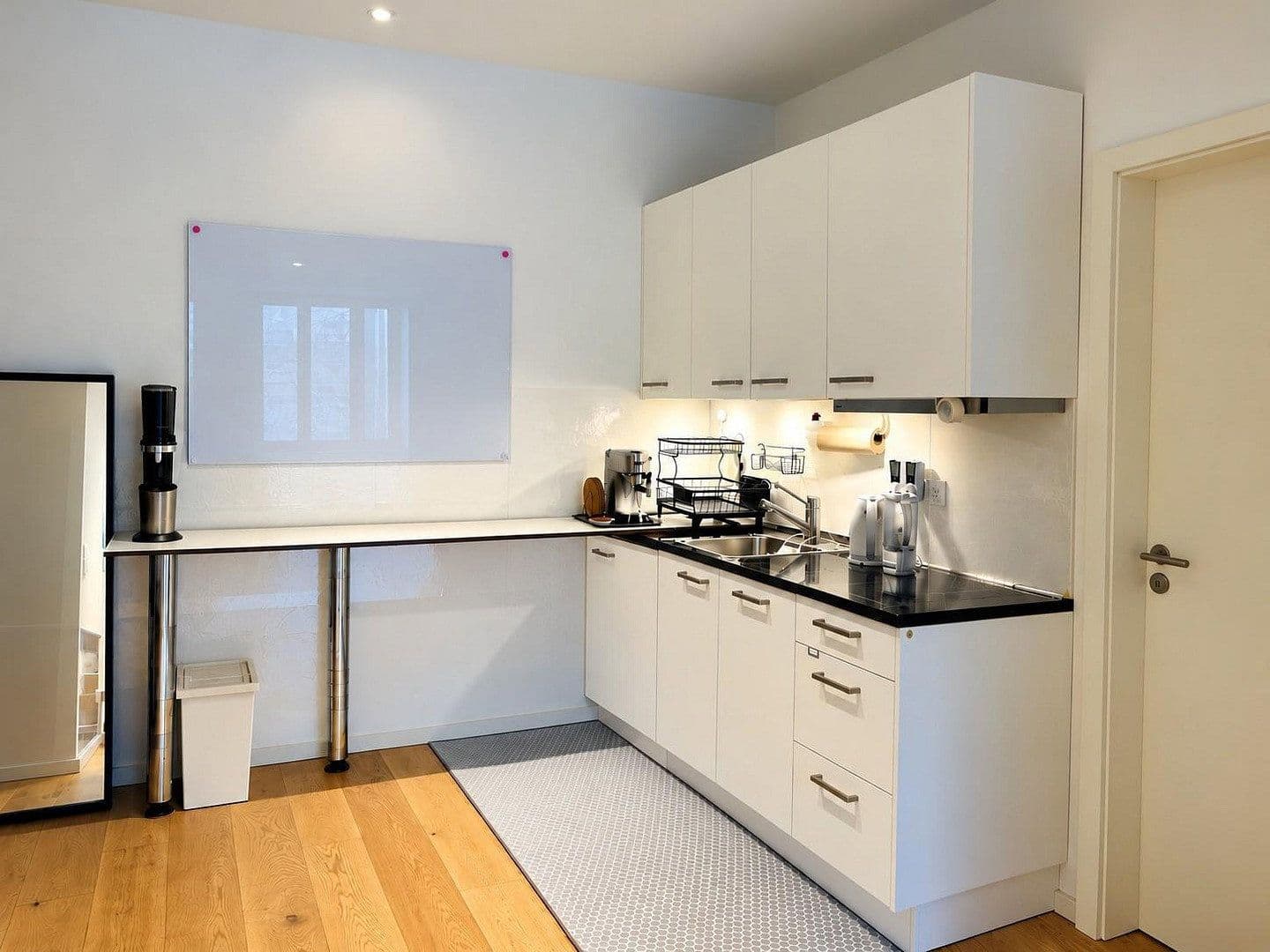 Prenájom bytu 1-izbový 51 m², Fürstenrieder Str. 283, München, Bavorsko Prenájom bytu 1-izbový 51 m², Fürstenrieder Str. 283, München, Bavorsko