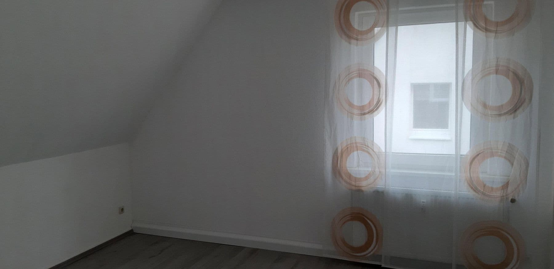 Prenájom bytu 3-izbový 53 m², Bottrop, Severné Porýnie - Westfálsko Prenájom bytu 3-izbový 53 m², Bottrop, Severné Porýnie - Westfálsko