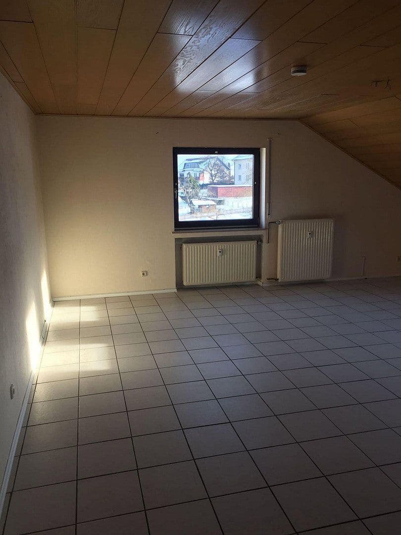 Prenájom bytu 4-izbový 112 m², Sinntal, Hesensko Prenájom bytu 4-izbový 112 m², Sinntal, Hesensko