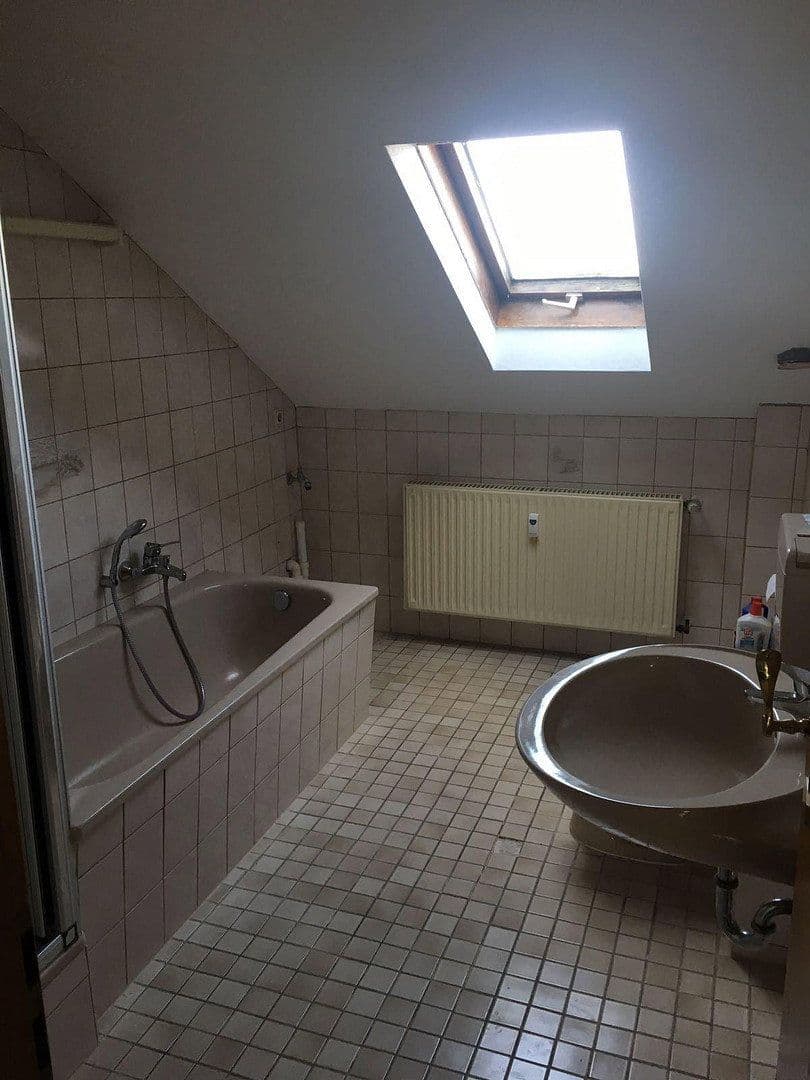 Prenájom bytu 4-izbový 112 m², Sinntal, Hesensko Prenájom bytu 4-izbový 112 m², Sinntal, Hesensko