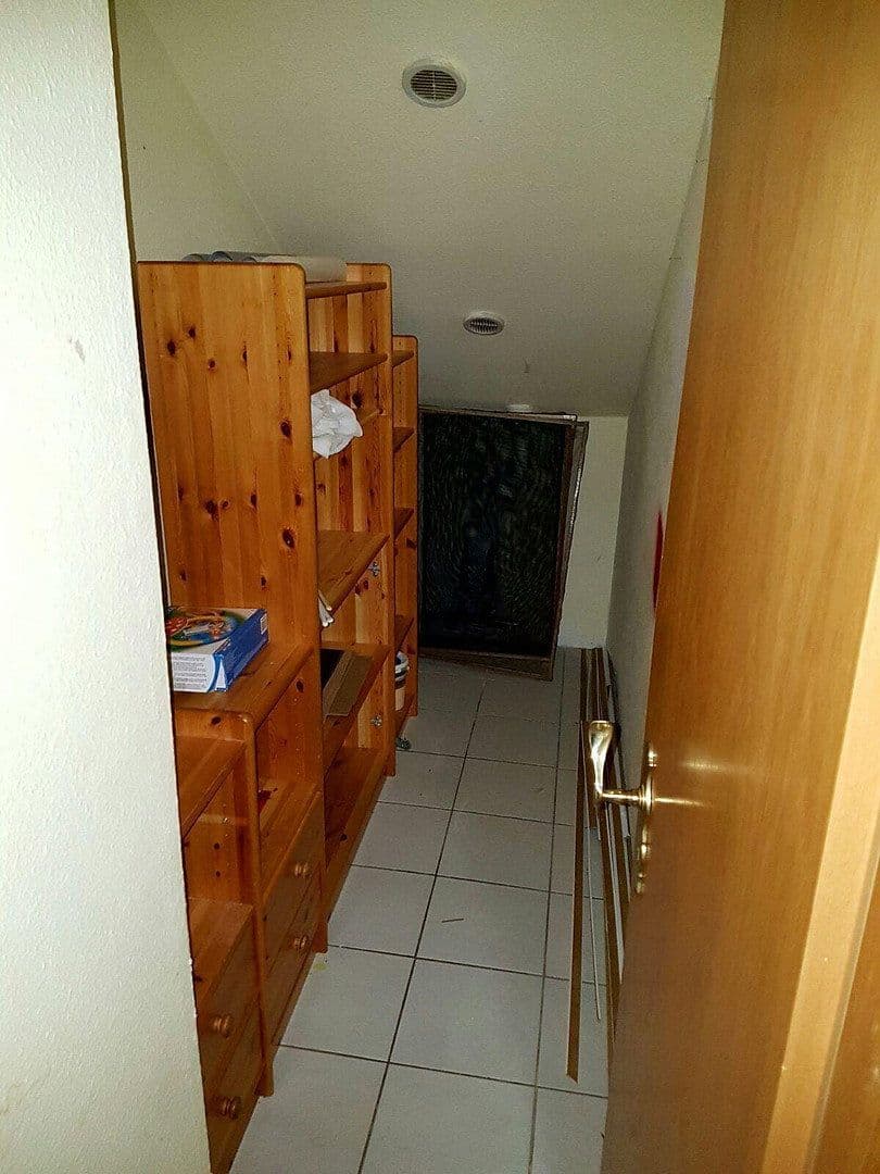 Prenájom bytu 4-izbový 112 m², Sinntal, Hesensko Prenájom bytu 4-izbový 112 m², Sinntal, Hesensko