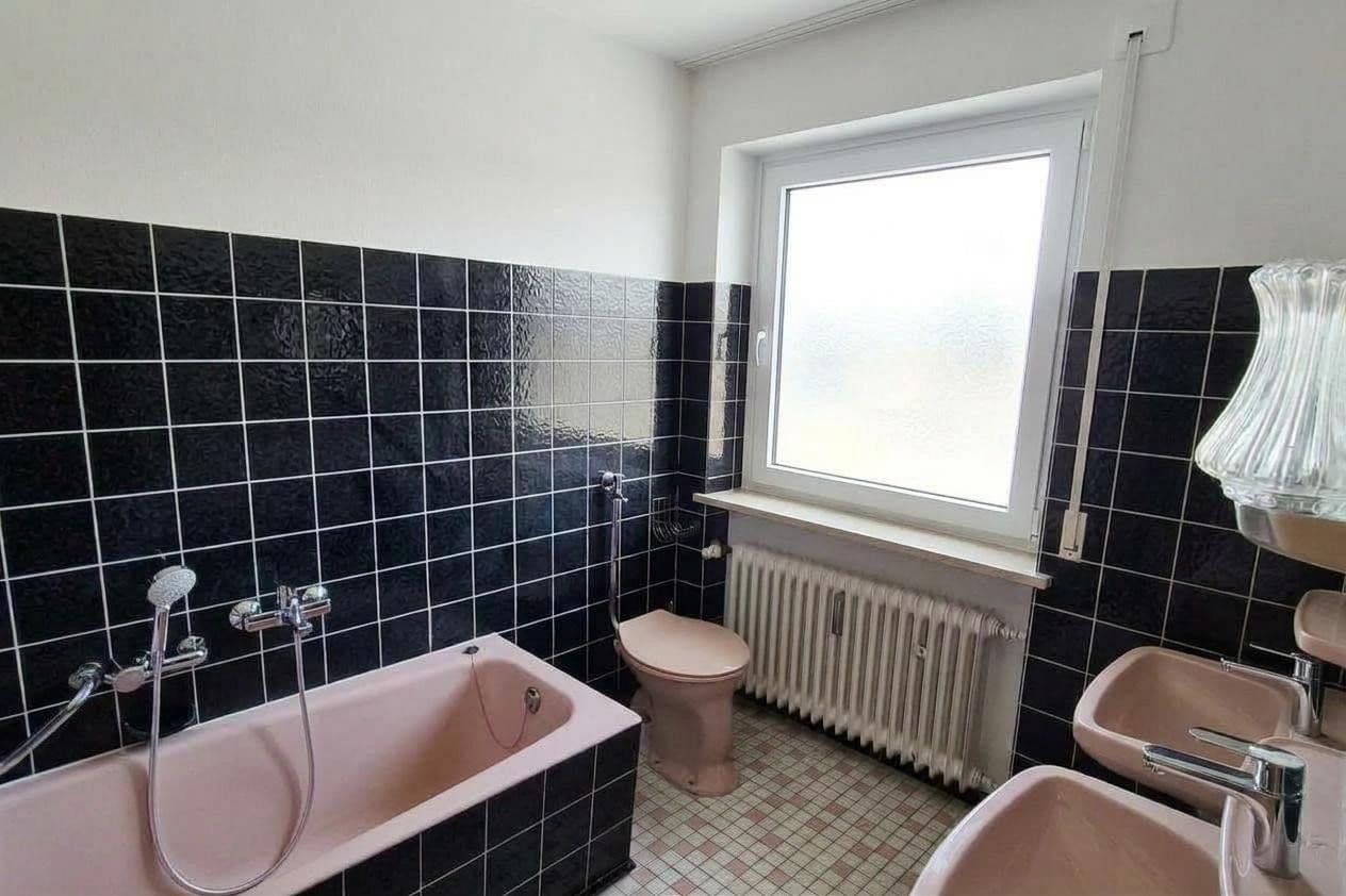 Prenájom bytu 4-izbový 105 m², Traunsdorferstr. 23, Traunstein, Bavorsko Prenájom bytu 4-izbový 105 m², Traunsdorferstr. 23, Traunstein, Bavorsko