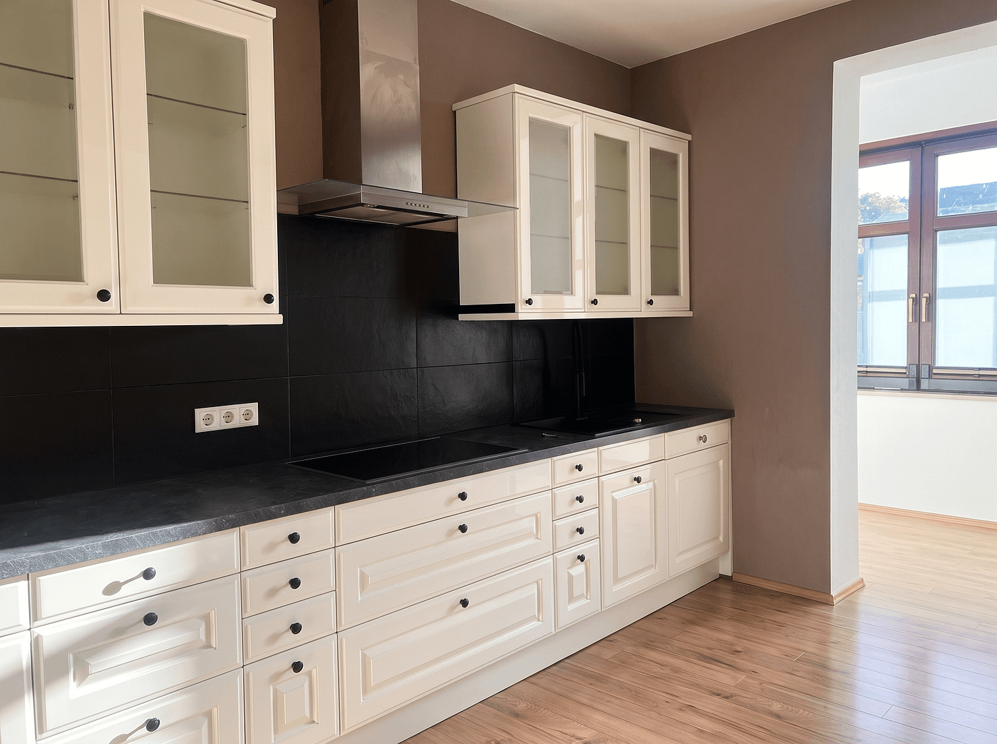 Prenájom bytu 5-izbový 157 m², Waren (Müritz), Meklenbursko-Predpomoransko Prenájom bytu 5-izbový 157 m², Waren (Müritz), Meklenbursko-Predpomoransko