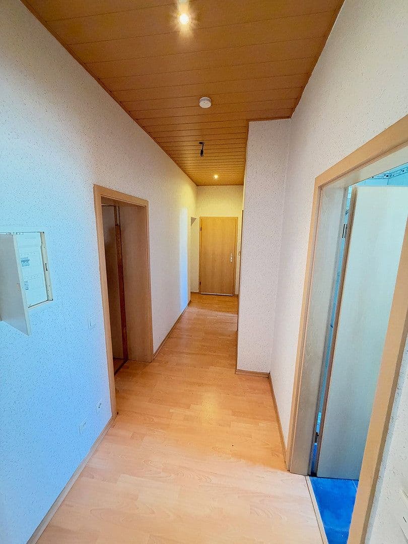 Prenájom bytu 3-izbový 77 m², Krefeld, Severné Porýnie - Westfálsko Prenájom bytu 3-izbový 77 m², Krefeld, Severné Porýnie - Westfálsko