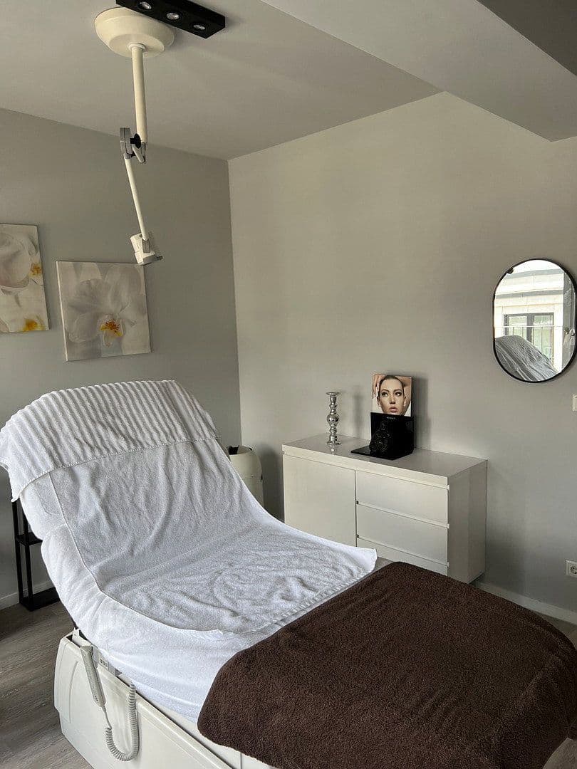 Prenájom kancelárie 115 m², Schadowstrasse 74, Düsseldorf, Severné Porýnie - Westfálsko Prenájom kancelárie 115 m², Schadowstrasse 74, Düsseldorf, Severné Porýnie - Westfálsko