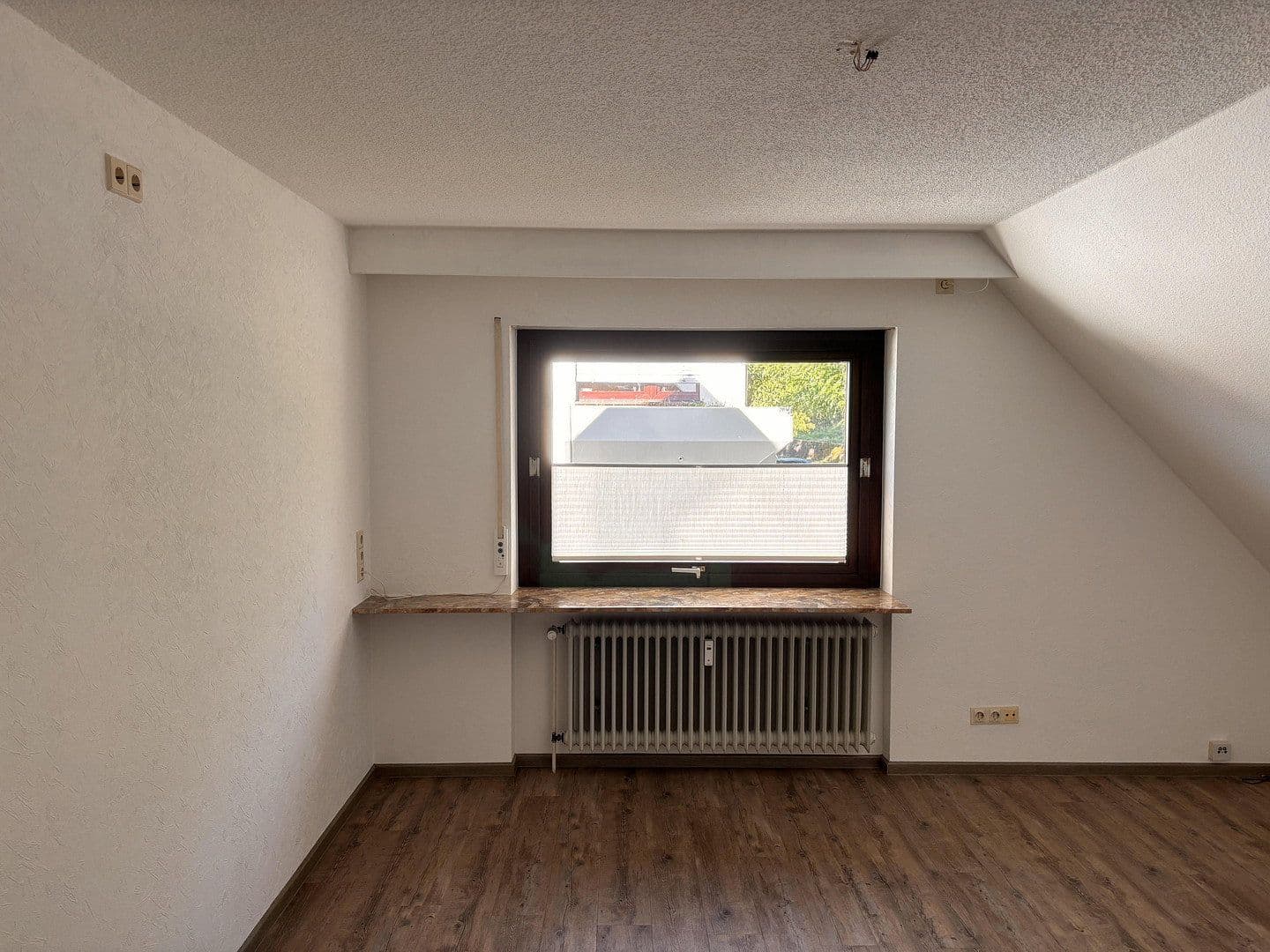 Prenájom bytu 5-izbový 196 m², Baden-Baden, Bádensko-Wurttembersko Prenájom bytu 5-izbový 196 m², Baden-Baden, Bádensko-Wurttembersko