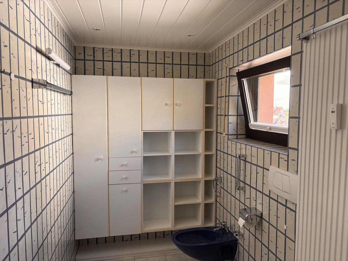 Prenájom bytu 5-izbový 196 m², Baden-Baden, Bádensko-Wurttembersko Prenájom bytu 5-izbový 196 m², Baden-Baden, Bádensko-Wurttembersko