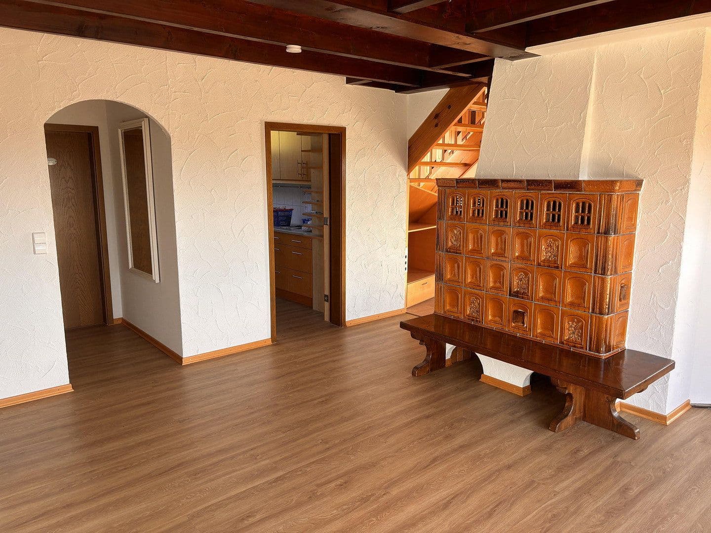 Prenájom bytu 5-izbový 196 m², Baden-Baden, Bádensko-Wurttembersko Prenájom bytu 5-izbový 196 m², Baden-Baden, Bádensko-Wurttembersko