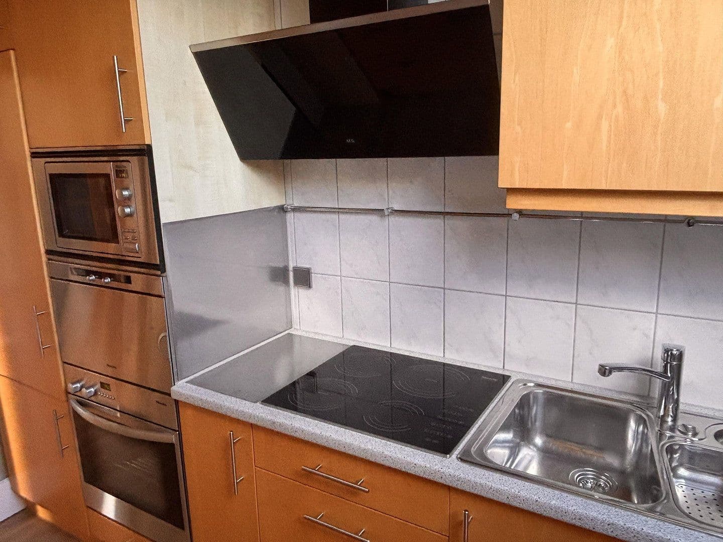 Prenájom bytu 5-izbový 196 m², Baden-Baden, Bádensko-Wurttembersko Prenájom bytu 5-izbový 196 m², Baden-Baden, Bádensko-Wurttembersko