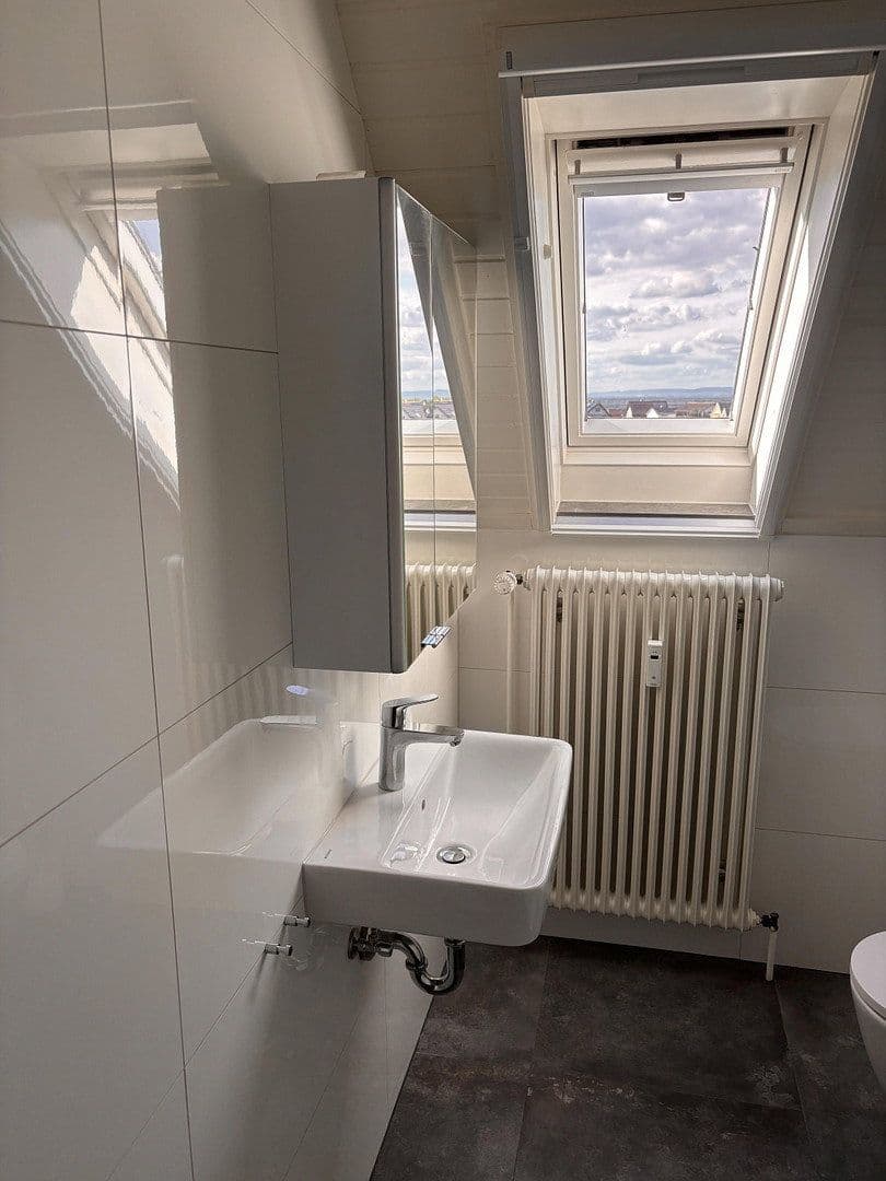 Prenájom bytu 5-izbový 196 m², Baden-Baden, Bádensko-Wurttembersko Prenájom bytu 5-izbový 196 m², Baden-Baden, Bádensko-Wurttembersko