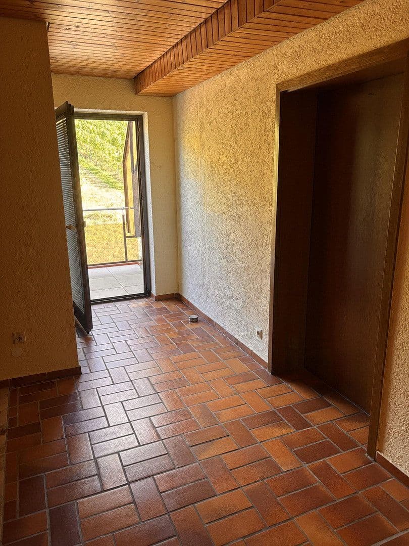 Prenájom bytu 5-izbový 196 m², Baden-Baden, Bádensko-Wurttembersko Prenájom bytu 5-izbový 196 m², Baden-Baden, Bádensko-Wurttembersko