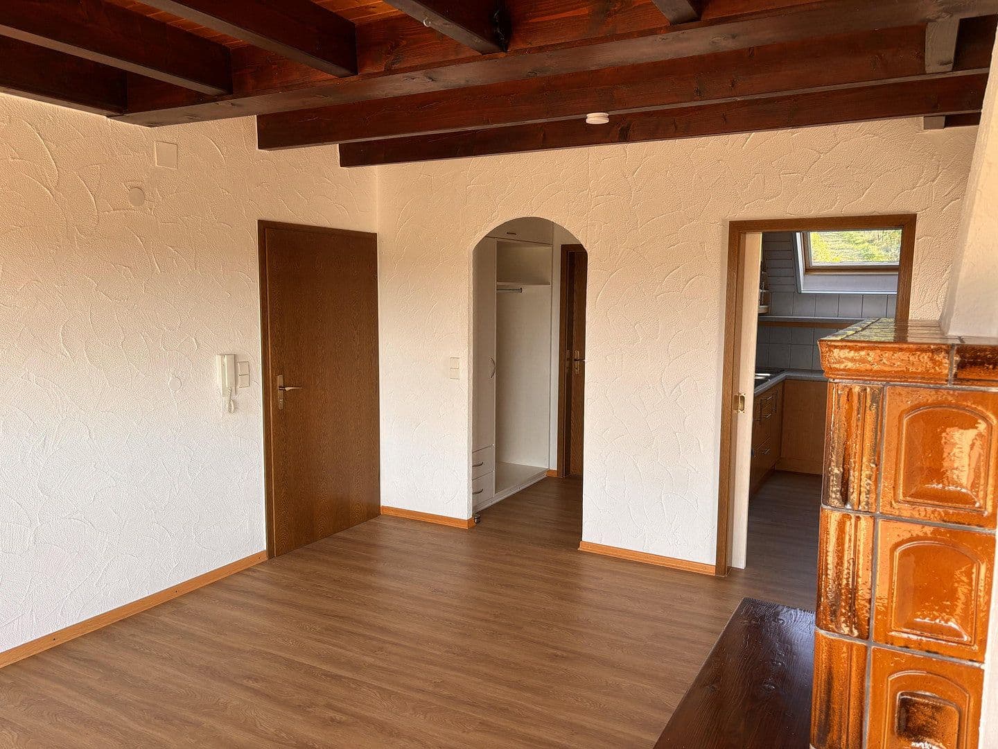 Prenájom bytu 5-izbový 196 m², Baden-Baden, Bádensko-Wurttembersko Prenájom bytu 5-izbový 196 m², Baden-Baden, Bádensko-Wurttembersko