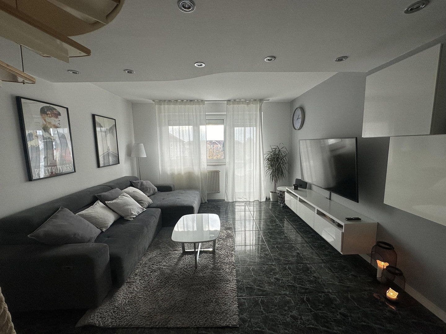 Prenájom bytu 4-izbový 108 m², Ludwigshafen, Porýnie-Falcko Prenájom bytu 4-izbový 108 m², Ludwigshafen, Porýnie-Falcko