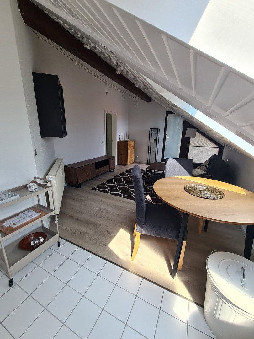 Prenájom bytu 2-izbový 53 m², Leinfelden-Echterdingen, Bádensko-Wurttembersko Prenájom bytu 2-izbový 53 m², Leinfelden-Echterdingen, Bádensko-Wurttembersko