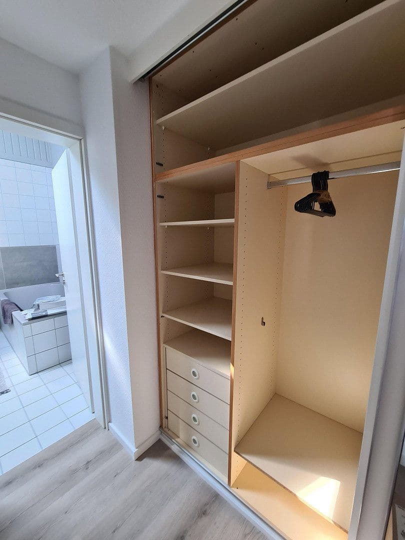 Prenájom bytu 2-izbový 53 m², Leinfelden-Echterdingen, Bádensko-Wurttembersko Prenájom bytu 2-izbový 53 m², Leinfelden-Echterdingen, Bádensko-Wurttembersko