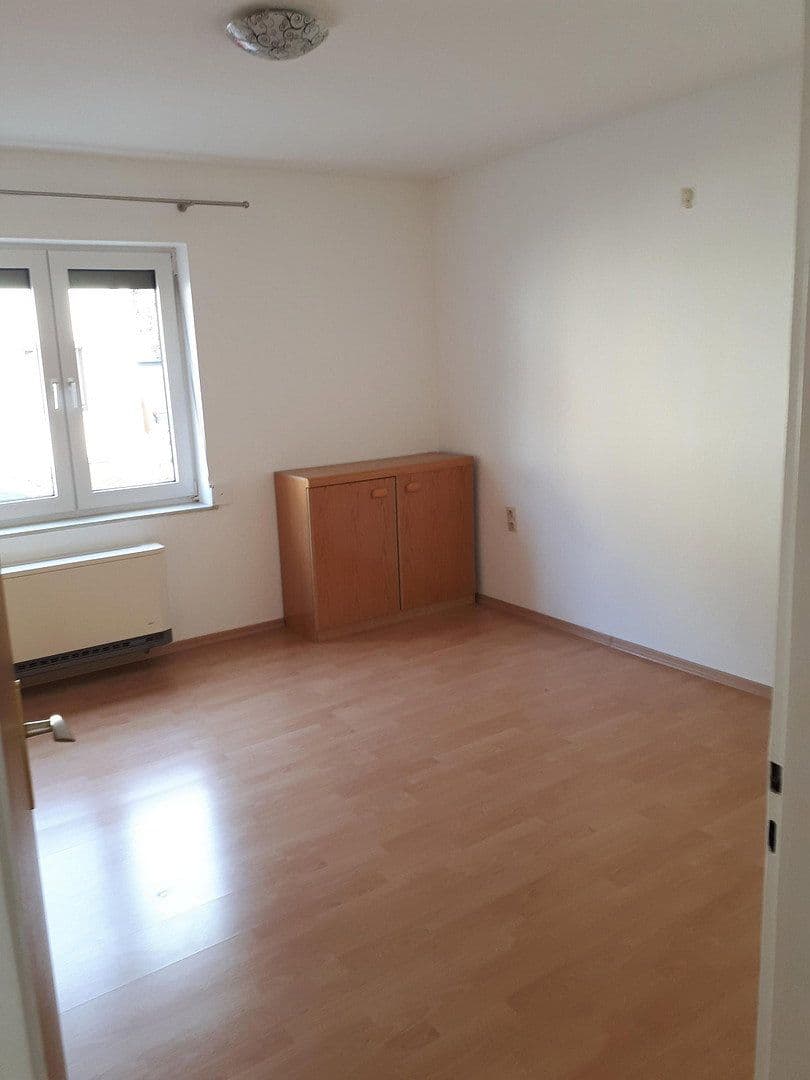 Prenájom bytu 3-izbový 63 m², Oberndorf am Neckar, Bádensko-Wurttembersko Prenájom bytu 3-izbový 63 m², Oberndorf am Neckar, Bádensko-Wurttembersko