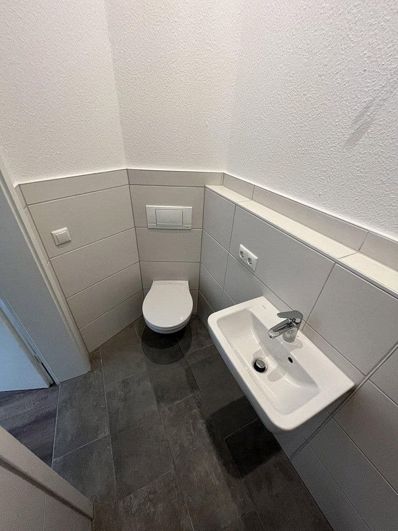 Predaj domu 423 m², pozemok 170 m², Innere Schneeberger Straße 19, Zwickau, Sasko Predaj domu 423 m², pozemok 170 m², Innere Schneeberger Straße 19, Zwickau, Sasko
