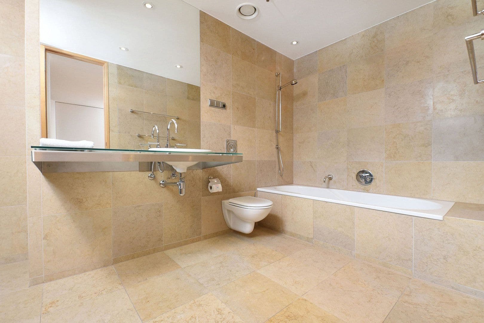 Predaj bytu 3-izbový 131 m², Bellevuestrasse 1, Sony Center, Berlin, Berlín Predaj bytu 3-izbový 131 m², Bellevuestrasse 1, Sony Center, Berlin, Berlín