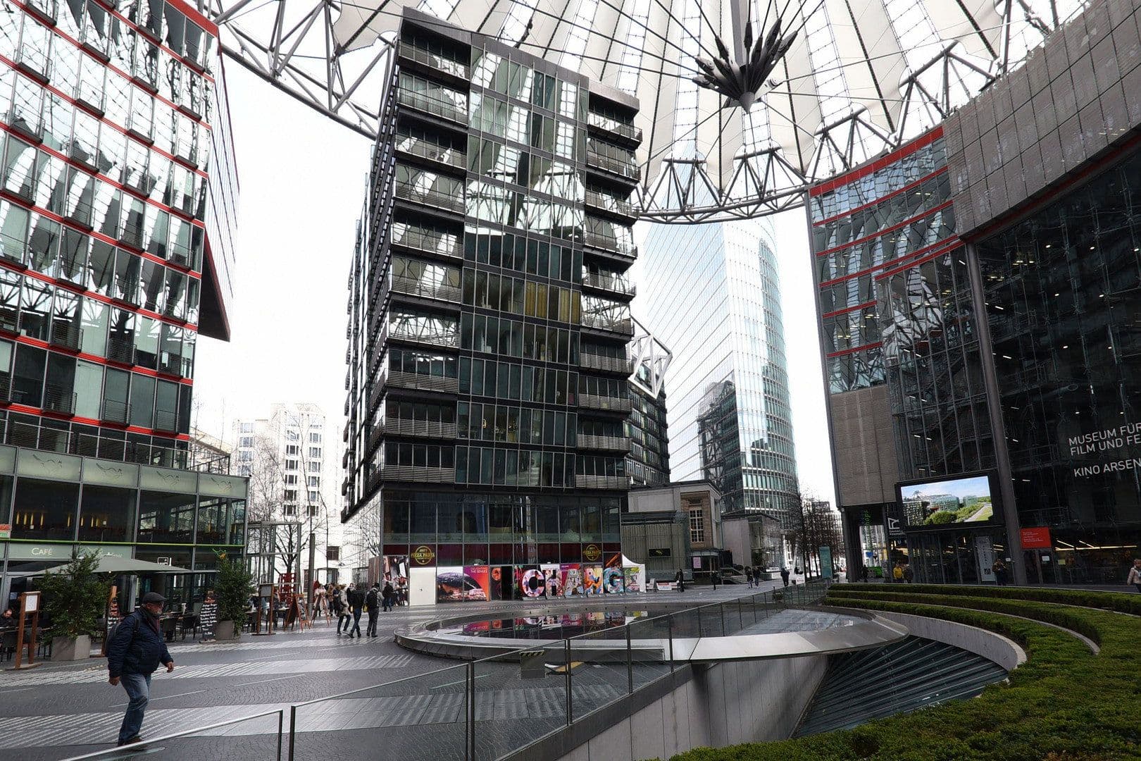 Predaj bytu 3-izbový 131 m², Bellevuestrasse 1, Sony Center, Berlin, Berlín Predaj bytu 3-izbový 131 m², Bellevuestrasse 1, Sony Center, Berlin, Berlín