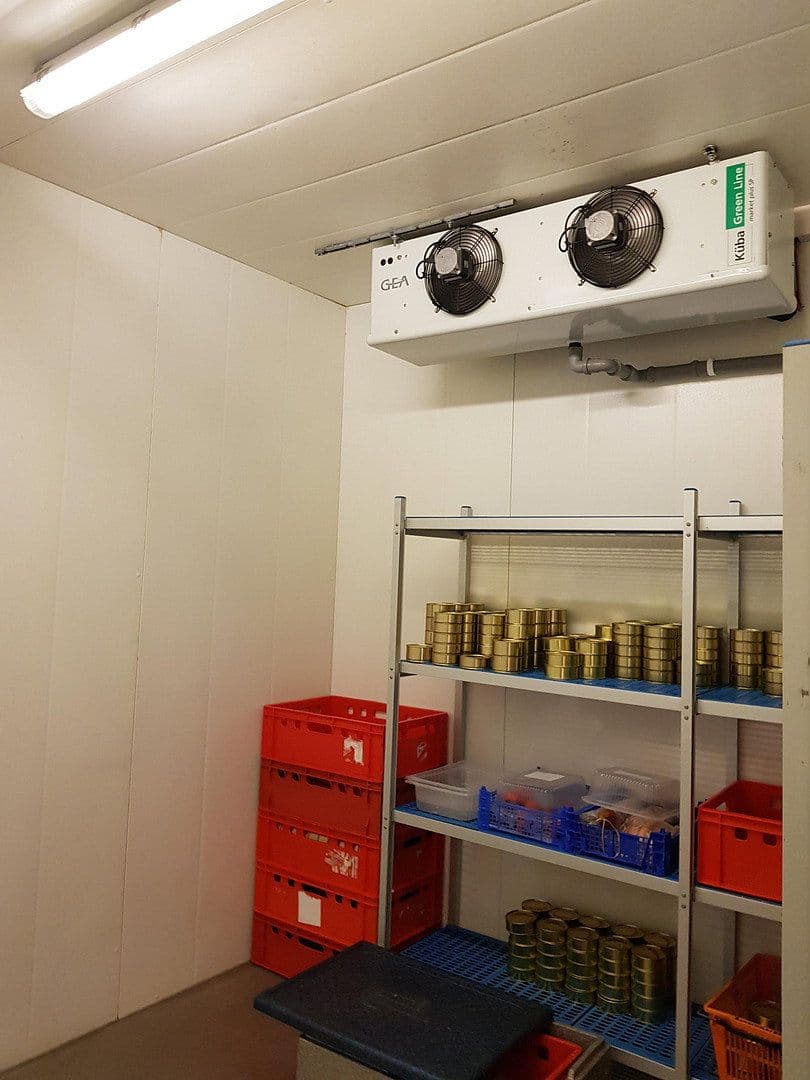 Prenájom nebytového priestoru 105 m², Bachstrasse 29, Altbach, Bádensko-Wurttembersko Prenájom nebytového priestoru 105 m², Bachstrasse 29, Altbach, Bádensko-Wurttembersko