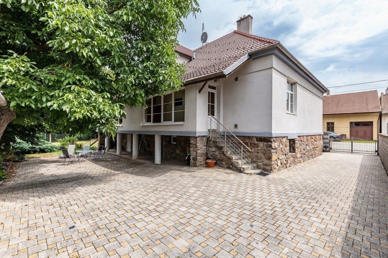 Predaj domu 600 m², pozemok 1.800 m², Borač, Jihomoravský kraj Predaj domu 600 m², pozemok 1.800 m², Borač, Jihomoravský kraj