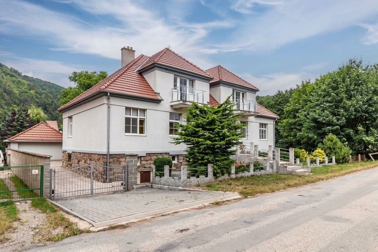 Predaj domu 600 m², pozemok 1.800 m², Borač, Jihomoravský kraj Predaj domu 600 m², pozemok 1.800 m², Borač, Jihomoravský kraj