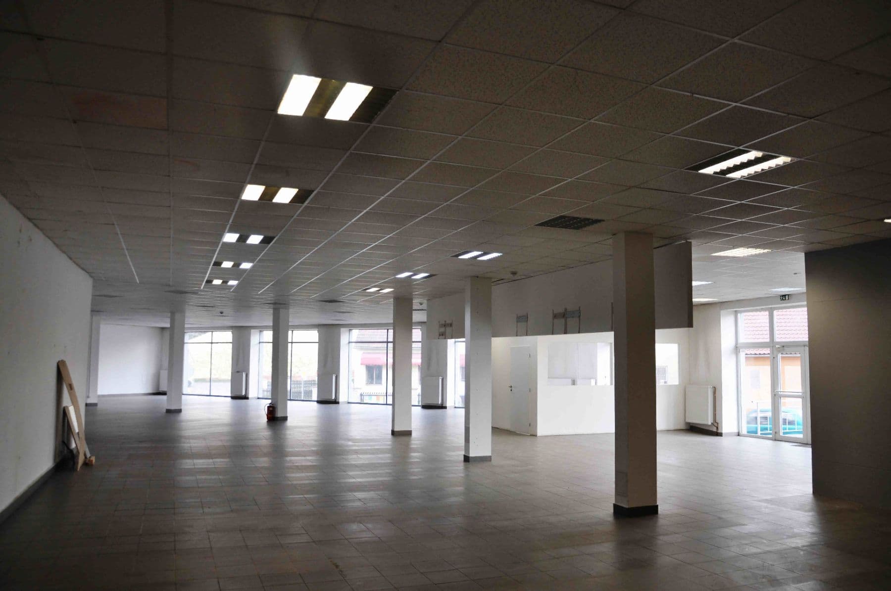 Prenájom nebytového priestoru 700 m², Žalanského, Praha, Praha Prenájom nebytového priestoru 700 m², Žalanského, Praha, Praha