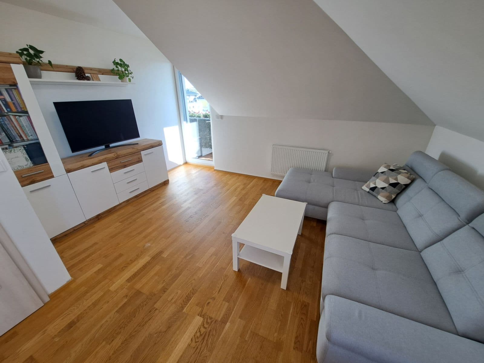 Prenájom bytu 3-izbový 76 m², Želetická, Praha, Praha Prenájom bytu 3-izbový 76 m², Želetická, Praha, Praha