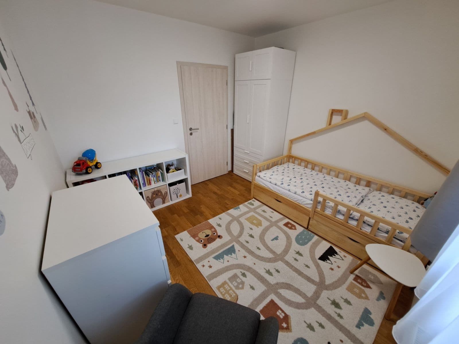 Prenájom bytu 3-izbový 76 m², Želetická, Praha, Praha Prenájom bytu 3-izbový 76 m², Želetická, Praha, Praha